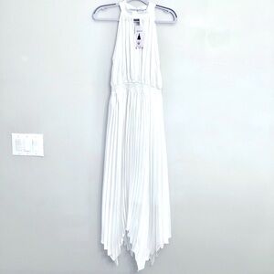 Zesica White Pleated Halter Maxi Dress Women’s Medium NWT